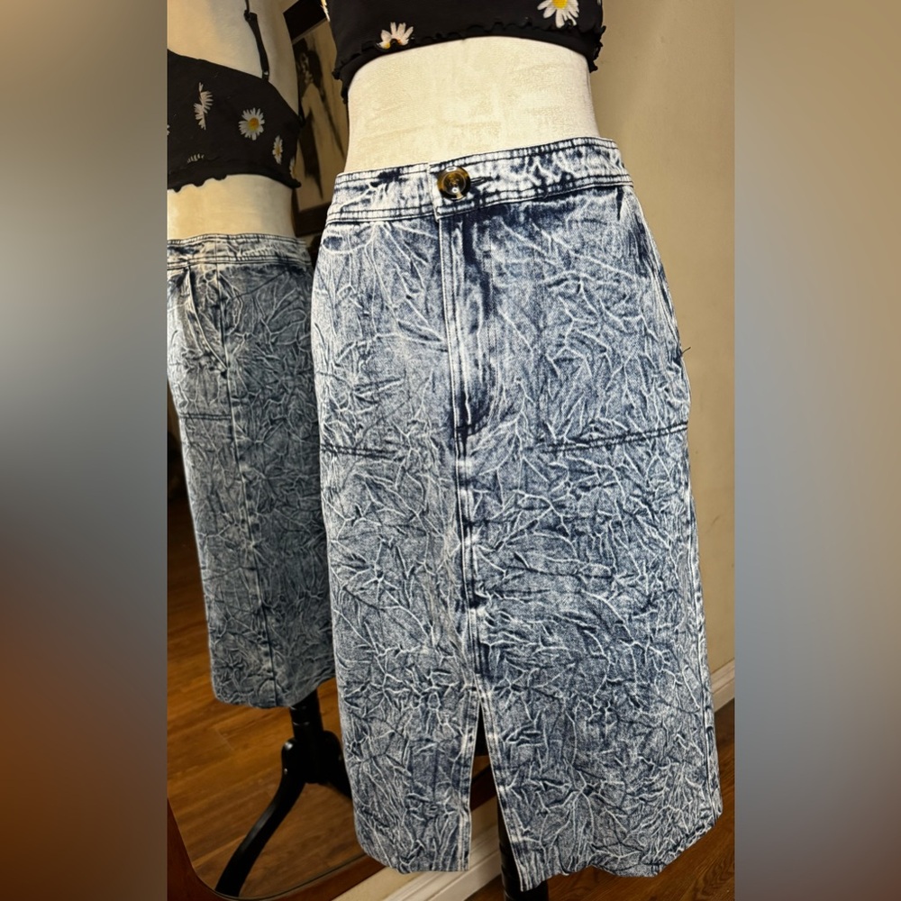Who What Wear 80’s Acid Wash Distressed Denim Midi Skirt Lightweight cotton